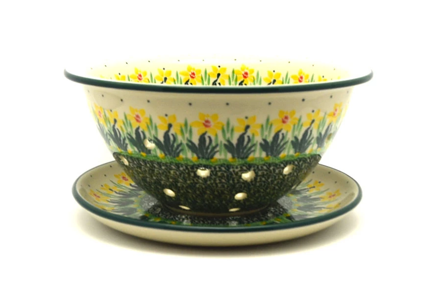 Polish Pottery Berry Bowl With Saucer - Daffodil